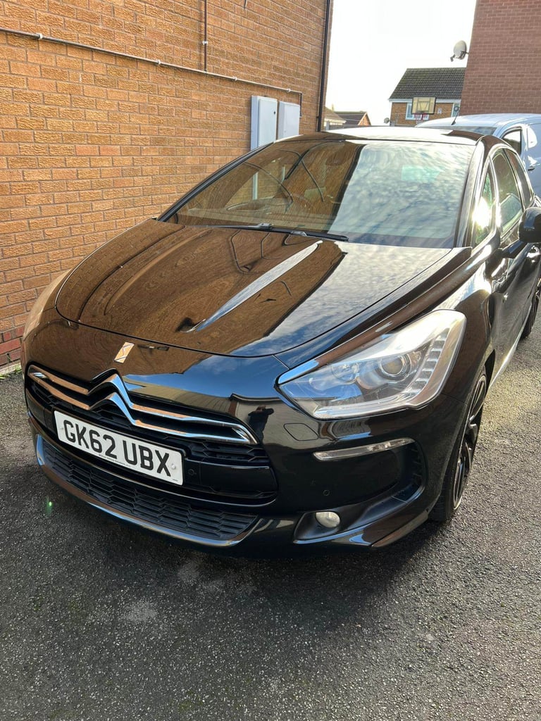 CITROEN DS5 HYBRID 4 2.0 DIESEL AND SELF CHARGE ELECTRIC , 62 REG, 200BHP , AUTOMATIC , VGC