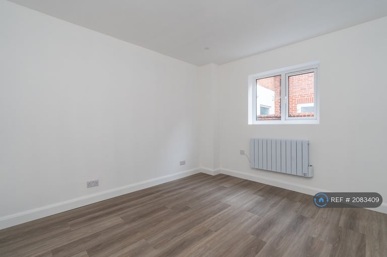 3 bedroom house in Hill Lane, Southampton, SO15 (3 bed) (#2083409)