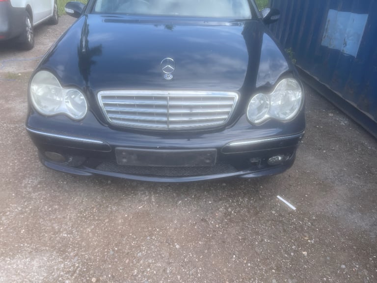 Mercedes w203 c class front sport bumper 2004-2007 saloon or estate breaking car
