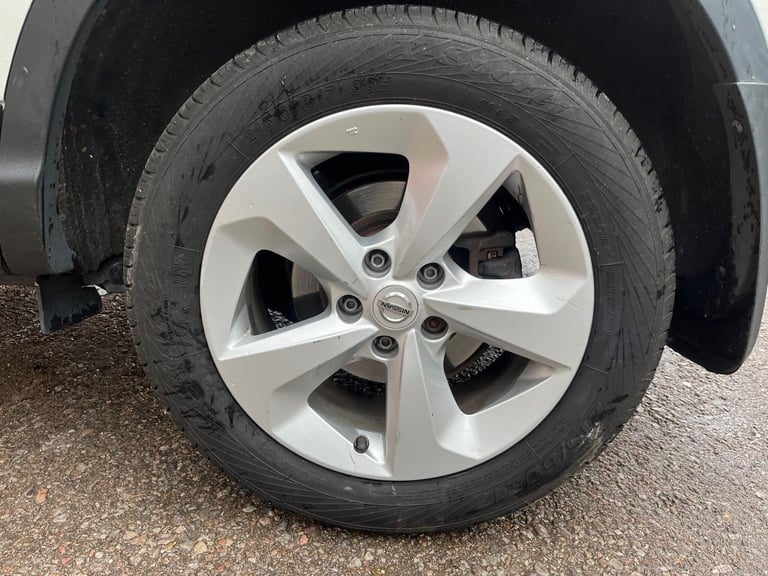 2017 Nissan Qashqai 1.2 DIG-T Acenta XTRON Euro 6 (s/s) 5dr HATCHBACK Petrol Automatic