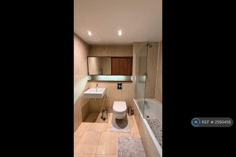 1 bedroom flat in City Lofts St. Pauls, Sheffield, S1 (1 bed) (#2593456)