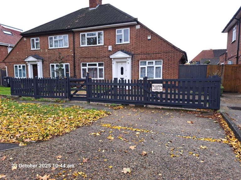 Spacious 5-Bedroom House | Renovated | Fitted Kitchen | Parking | Great West Road, Hounslow - TW5