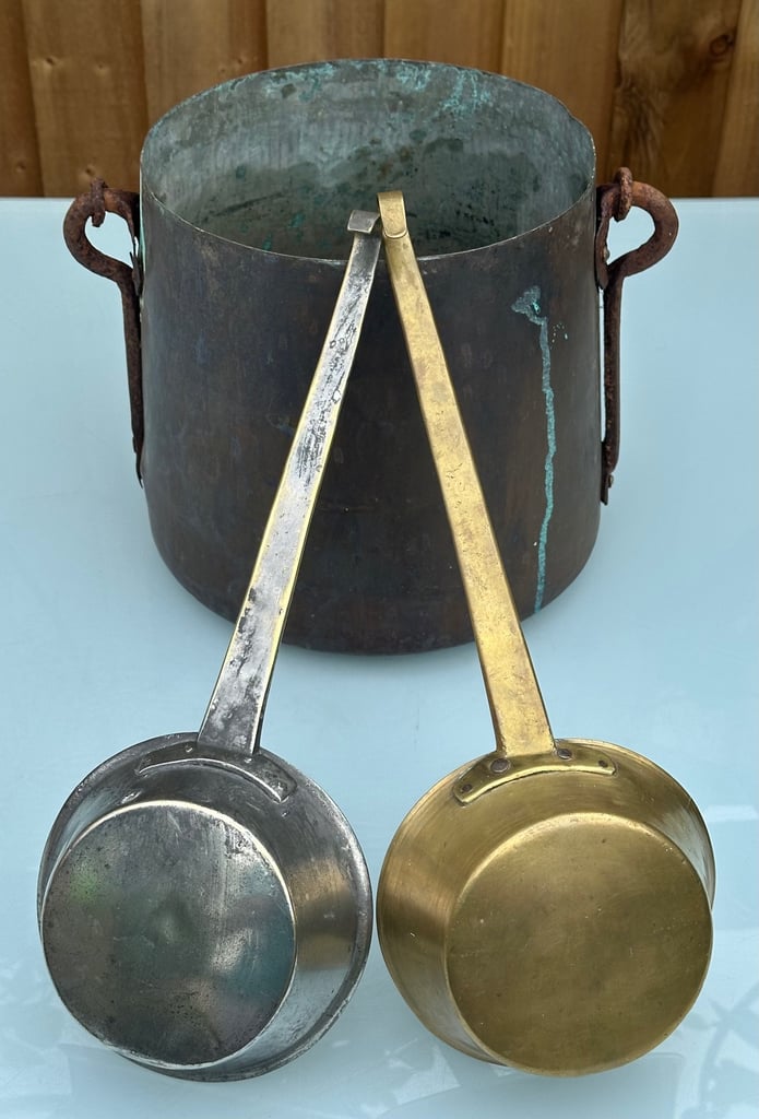 ANTIQUE FRENCH BRASS LADLES, HANGING DIPPERS, LOUCHES, L38cm - 1800s KITCHENALIA - WILL POST!