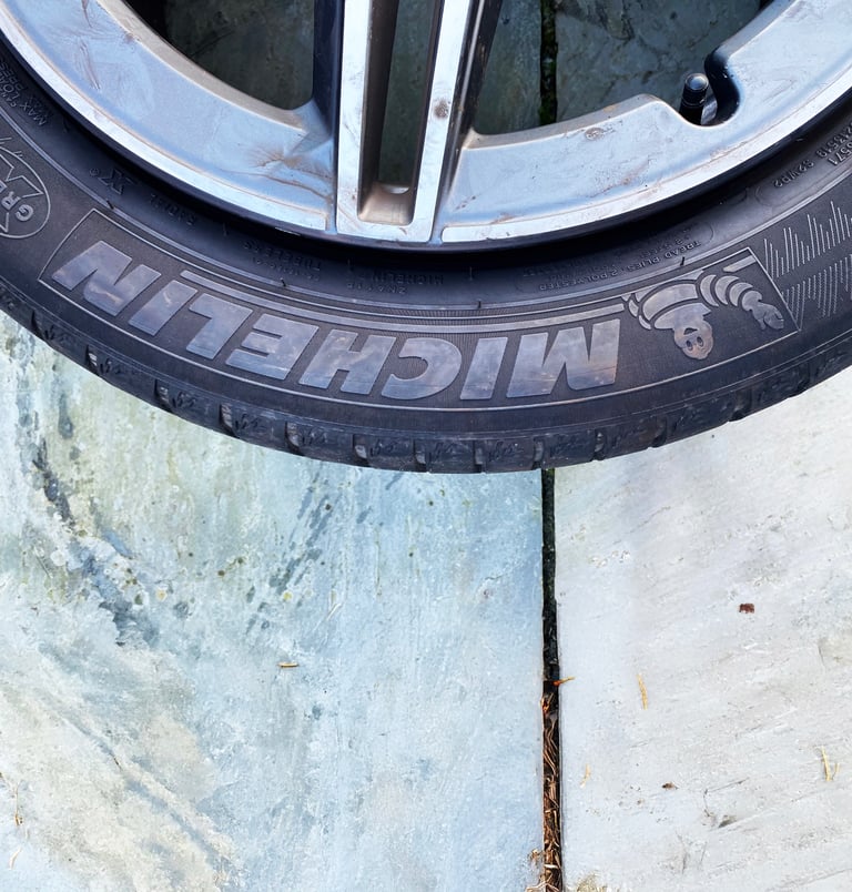Michelin Green X Latitude Sport 3 AMG – 235/55 R 19 – GOOD AS NEW, Eco-Friendly Performance Tyres