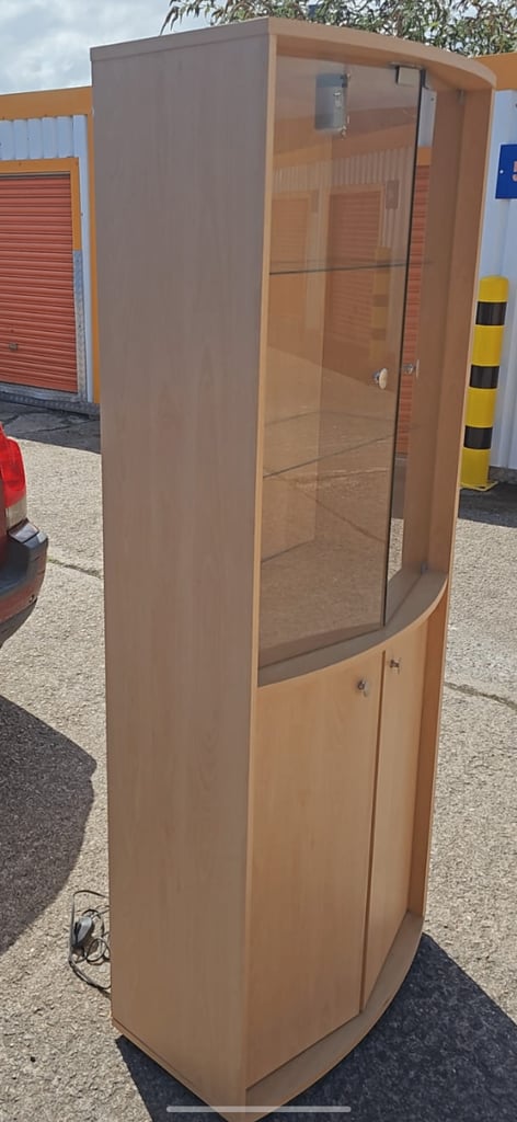Display cabinet 