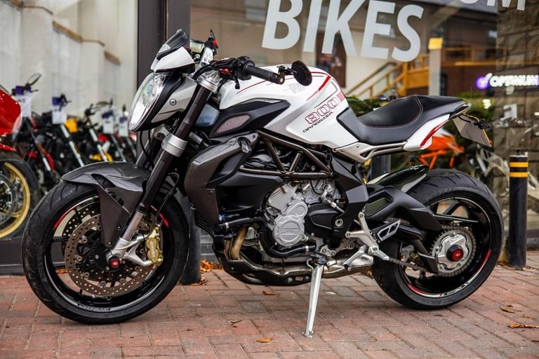 MV Agusta Brutale LOW MILES ! CARBON ! STUNNING