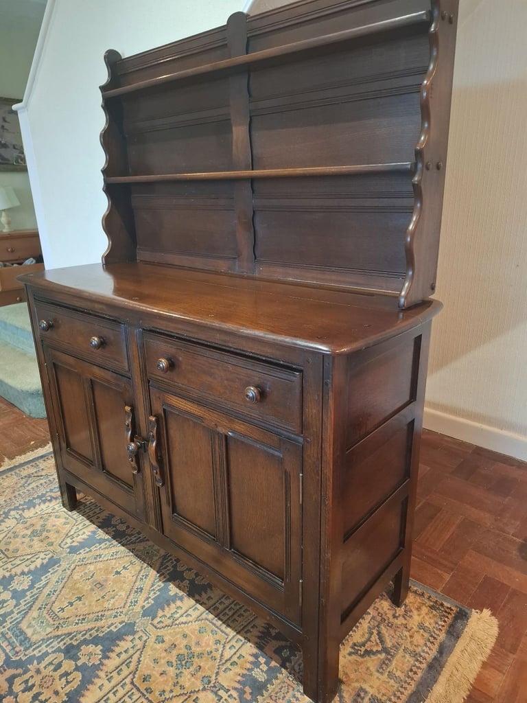 Dark Oak, Ercol, Welsh Dresser £100