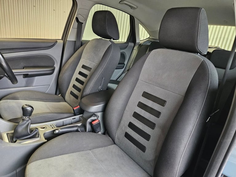 2009 Ford Focus 1.6 Zetec Hatchback 5dr Petrol Manual (161 g/km, 99 bhp) Hatchback Petrol Manual