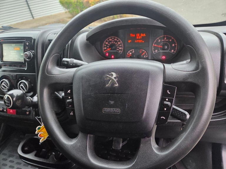 2018 Peugeot Boxer 2.0 BlueHDi 435 Professional L4 H2 Euro 6 5dr PANEL VAN Diesel Manual