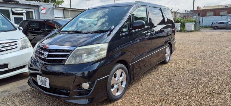 TOYOTA ALPHARD 2 BERTH CAMPERVAN WITH REAR CONVERSION AND FRIDGE
