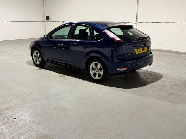 2011 Ford Focus 1.6 Zetec 5dr HATCHBACK Petrol Manual