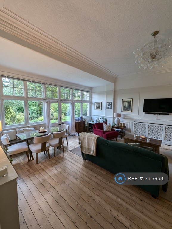 2 bedroom flat in St.Mary's Road, Leeds, LS7 (2 bed) (#2617958)
