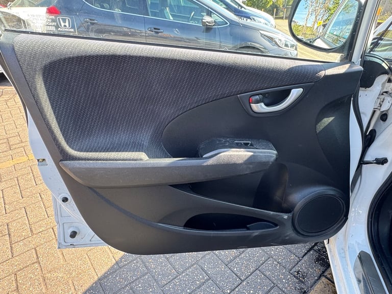 2013 Honda Jazz 1.4 i-VTEC ES Plus Hatchback 5dr Petrol CVT Euro 5 (99 ps)
