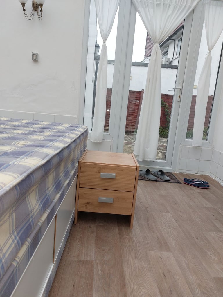 Single divan bed with mattress and bedsides 