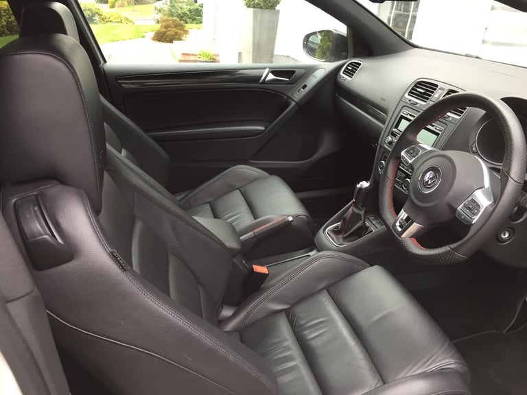 Volkswagen, GOLF, limited edition  35 Hatchback, 2012, Manual, 1984 (cc), 3 doors