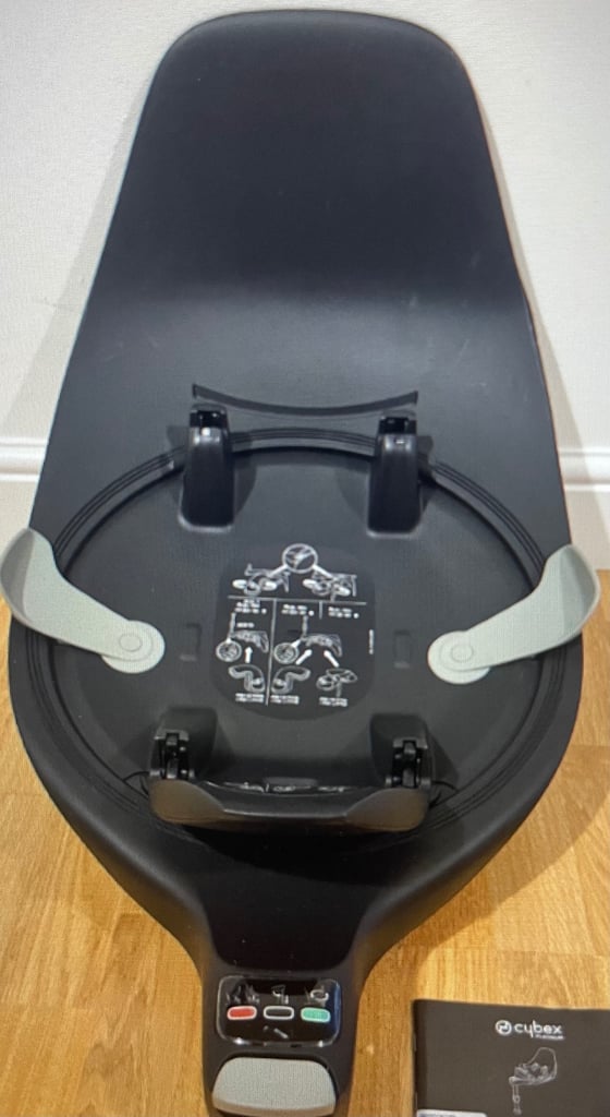 image for Cyber Z2 360 i-Size Isofix Base