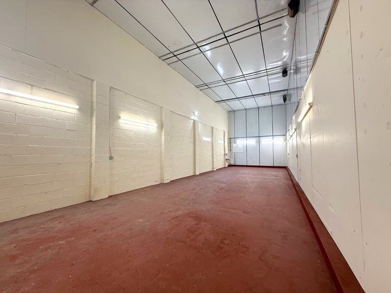 image for 🔧 1,117 sq. ft. Workshop / Storage Unit – Only £195/Week  📍 Unit 1, Ffordd Las, Rhyl LL18 2ED  💪
