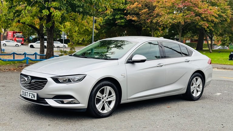 2017 Vauxhall Insignia SRI NAV 5-Door Diesel