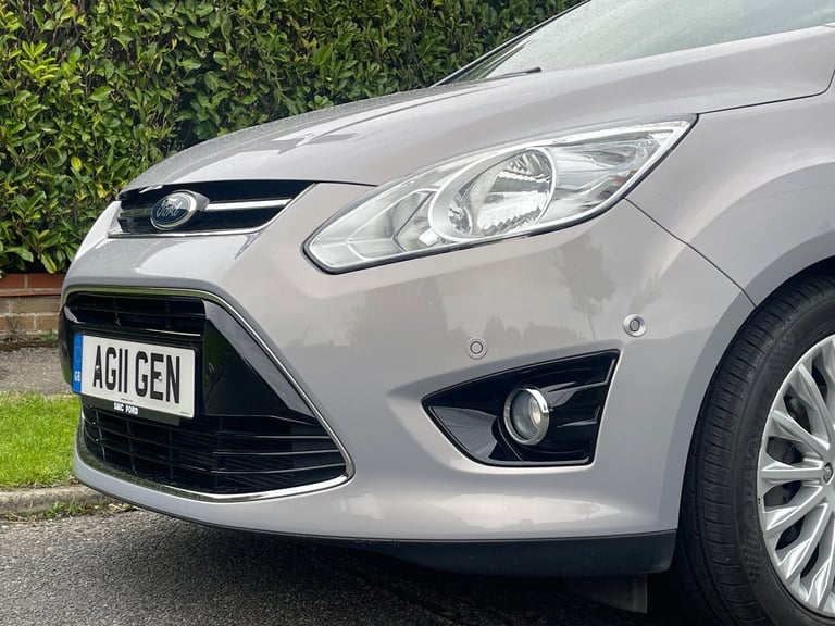 Ford C-Max Titanium 1.6TI 125BHP in Stunning Silver Metallic with Unmarked Cloth