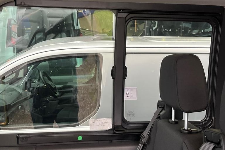 2025 Ford Transit 460 Leader L4 H3 ELWB High Roof 17 Seat Minibus RWD 2.0 EcoBlue 165ps, PRIV Min...