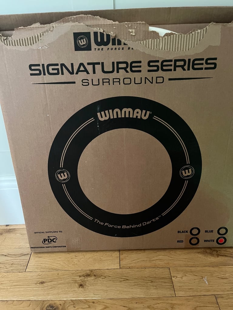 Adjustable Dartboard stand, Dartboard and Winmau surround