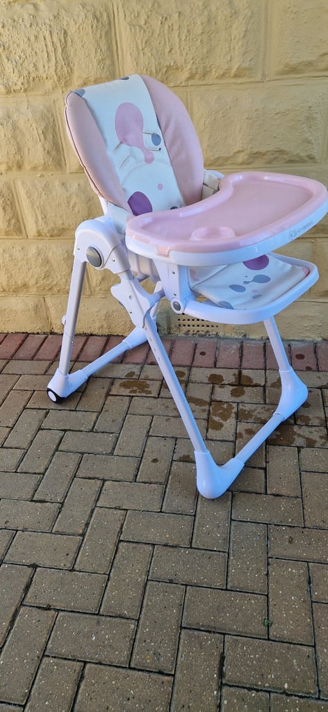 KINDERKRAFT YUMMY, BABY HIGH CHAIR, PINK. IN EXCELLENT CONDITION.