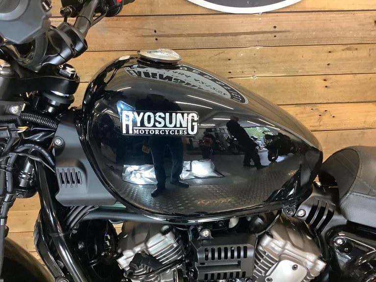 Hyosung GV 125 S AQUILA