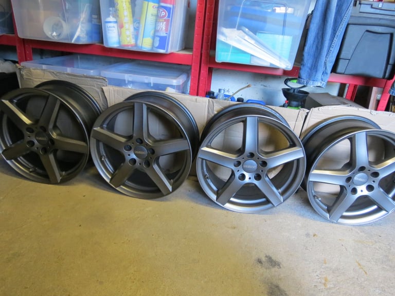 16 inch Alloy Wheels fitted with winter tyres