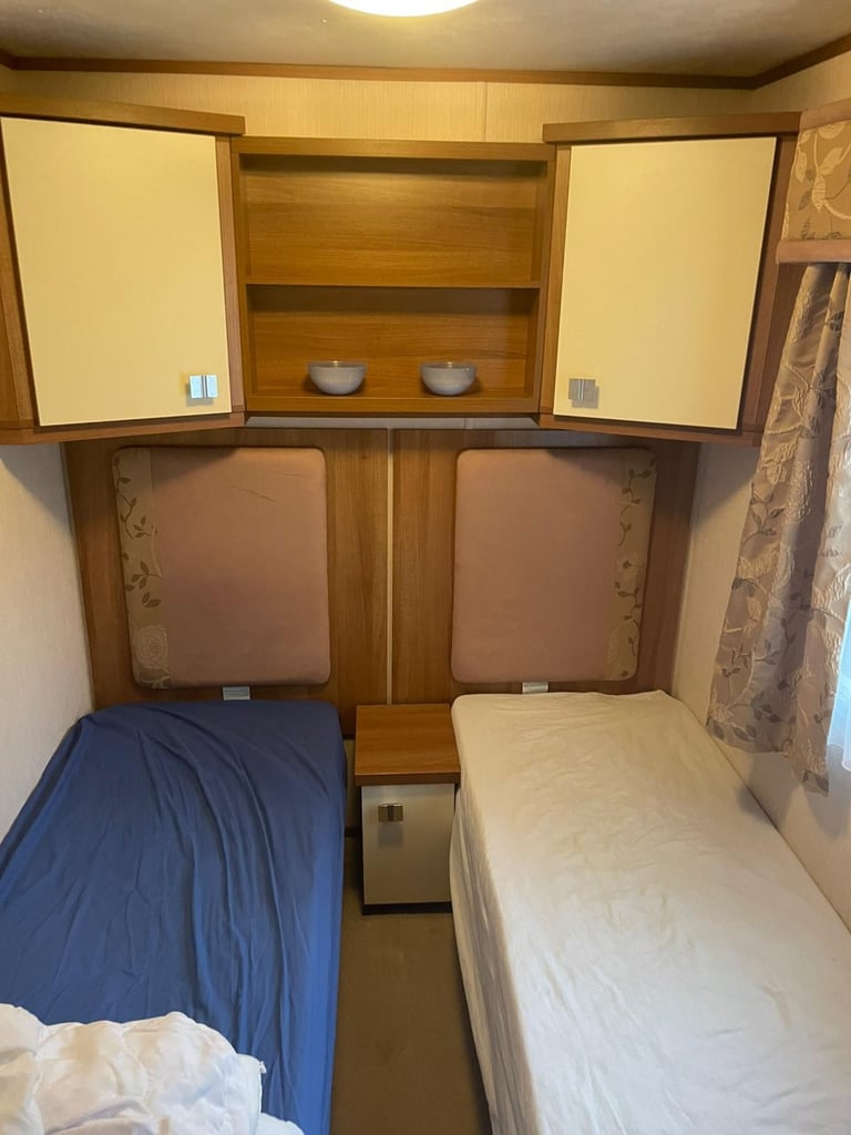 MODERN DOUBLE GLAZED & CENTRAL HEATED CARAVAN FOR SALE OFF SITE NOT SITED