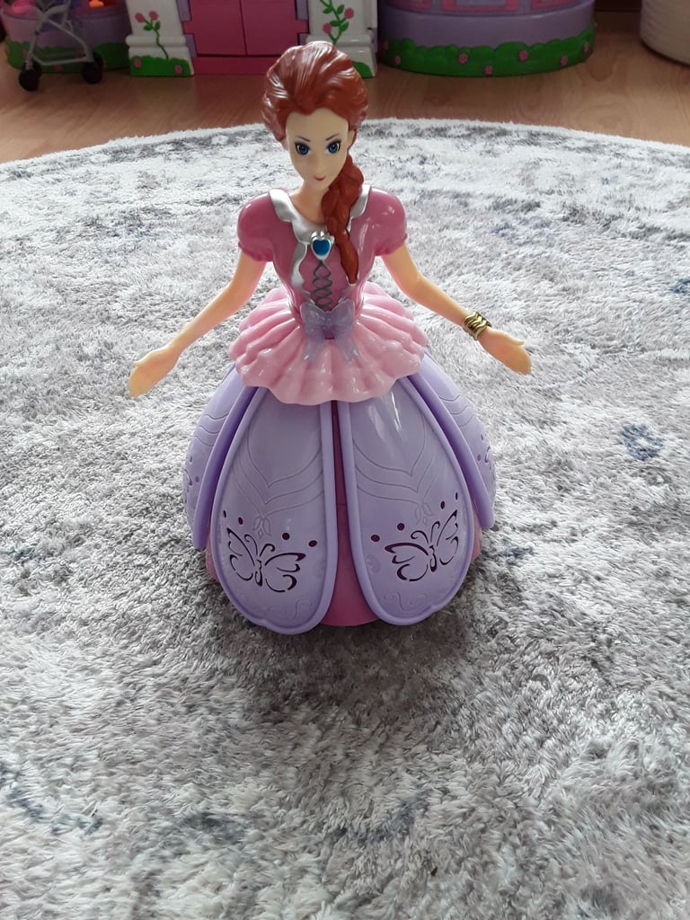 Dancing singing  princess with light dress interactive battery toy 