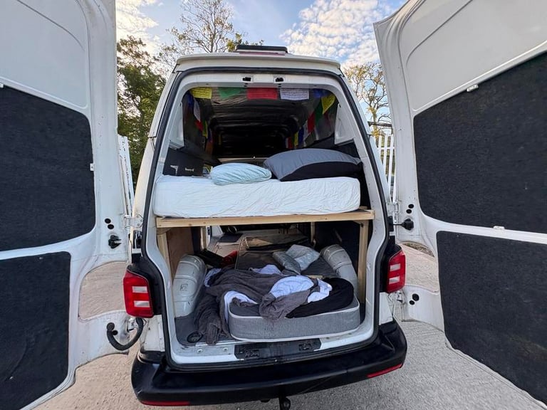 2017 Volkswagen Transporter Transporter T32 Startline TDI BlueMotion Technology 4Motion Camper DI...