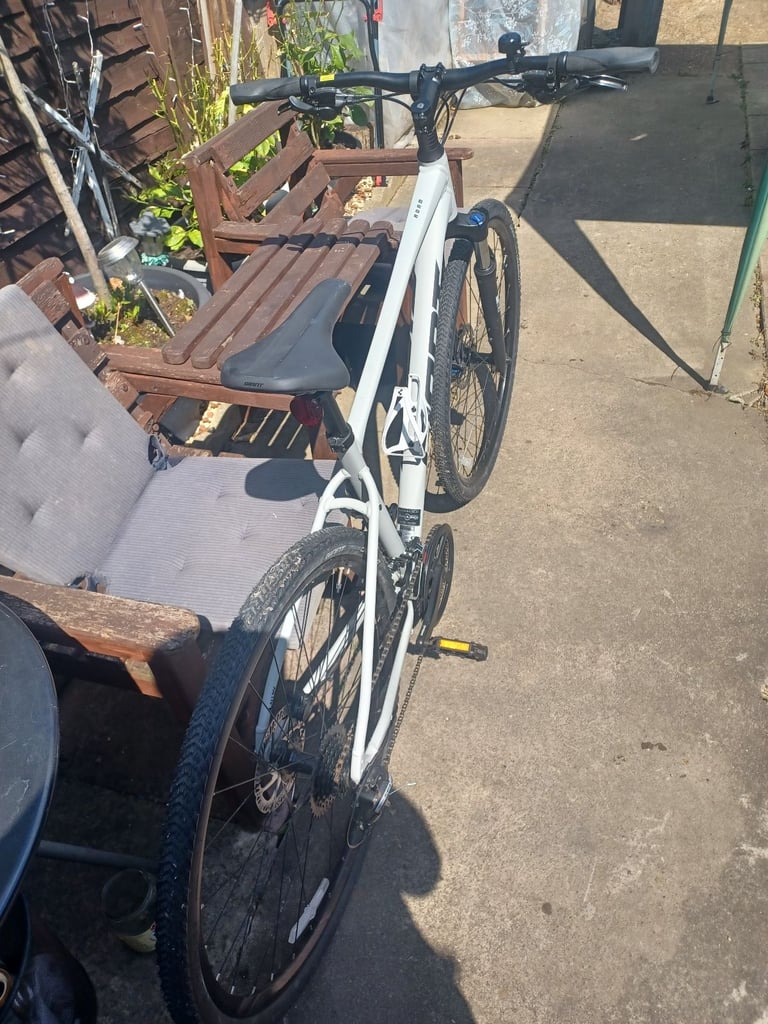 Giant Roam 3 Disc 2023 Hybrid Sports Bike M FRAME