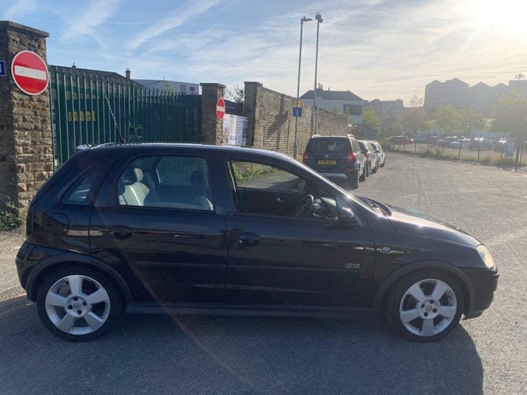 2004 Vauxhall Corsa 1.4i 16V SRi 5dr HATCHBACK PETROL Manual