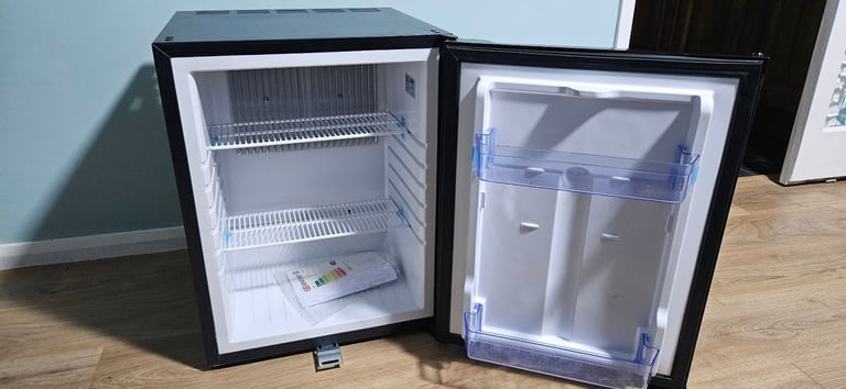 SMAD 50l 12v 240v camper fridge