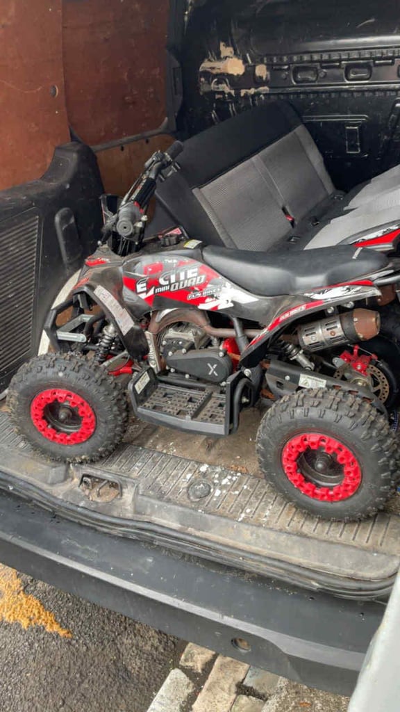 50cc kids quad (like new)