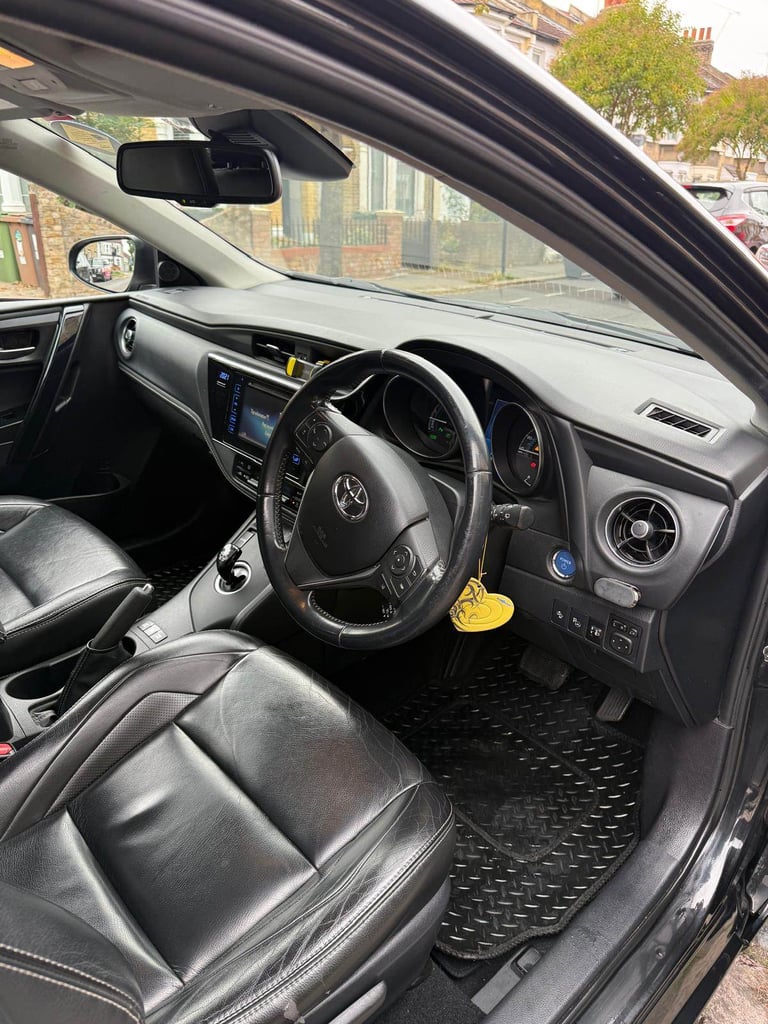 Pco car Toyota, AURIS, Estate, 2018, Other, 1798 (cc), 5 doors