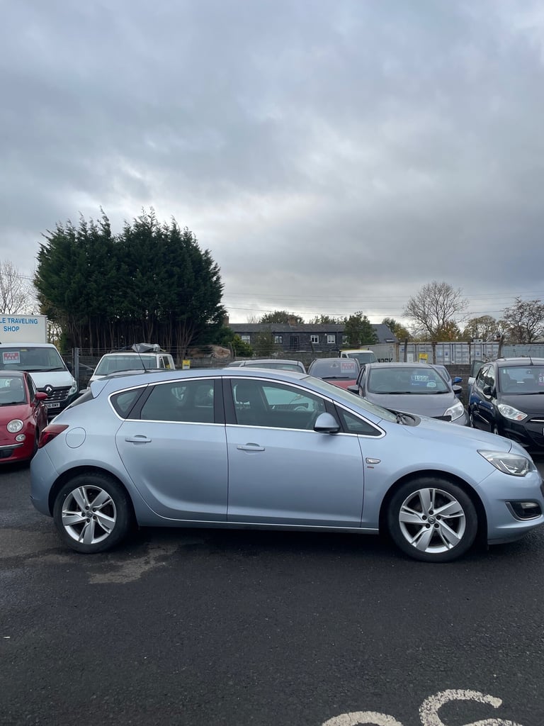 2014 Vauxhall Astra 1.6i 16V SRi 5dr HATCHBACK Petrol Manual