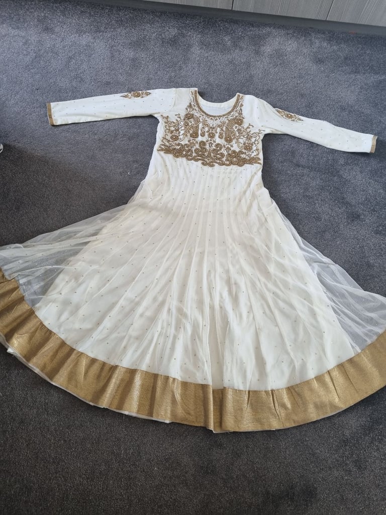 Pakistani Indian Party Dress Excellent Condition Cream With Gold Dimonds