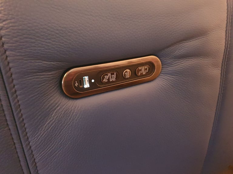 Sofology Designer Leather 3 seater Sofa*Electric Recliner*NEW