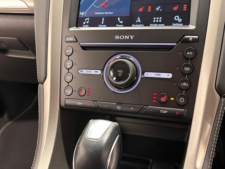 2018 Ford Mondeo 2.0 TDCi Vignale Hatchback 5dr Diesel Powershift Euro 6 (s/s) (180 ps) Hatchback...