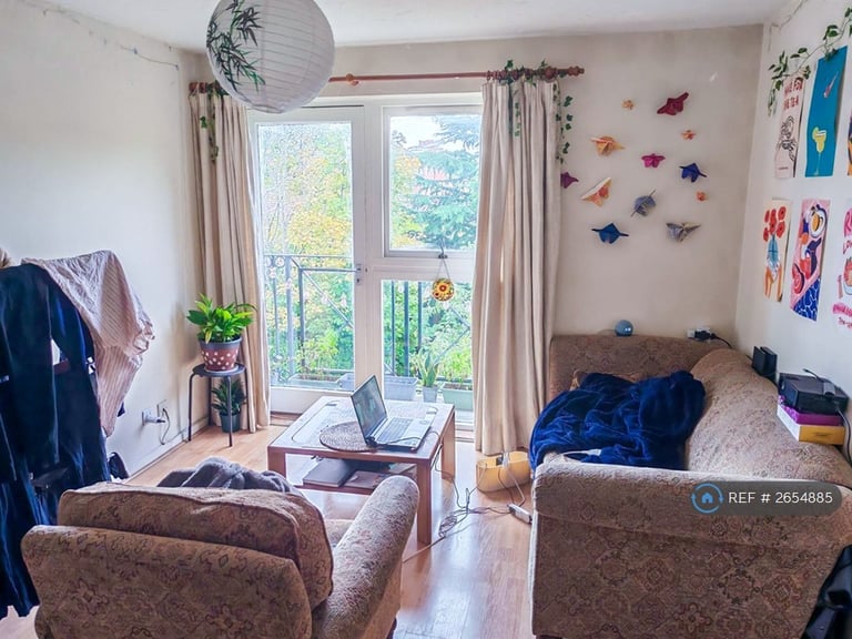 image for 2 bedroom flat in Teaping Street, London, E14 (2 bed) (#2654885)
