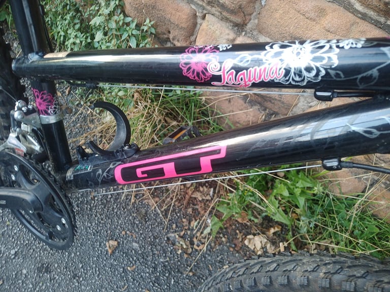 GT Laguna Girls 24-inch Bike VGC