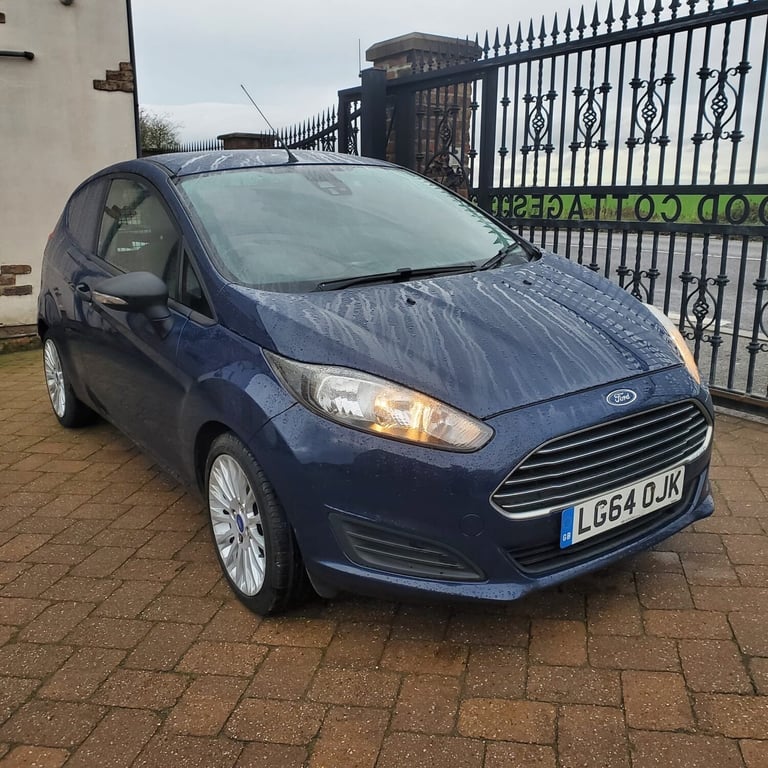 2015 Ford Fiesta 1.6 TDCi ECOnetic Van CAR DERIVED VAN Diesel Manual