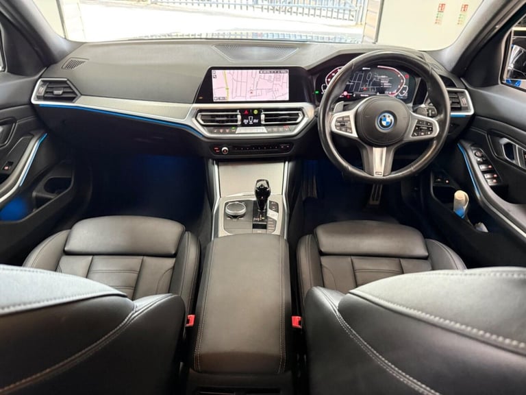 2021 BMW 3 Series 2.0 330e 12kWh M Sport Touring Auto Euro 6 (s/s) 5dr Estate PETROL/ELECTRIC Aut...