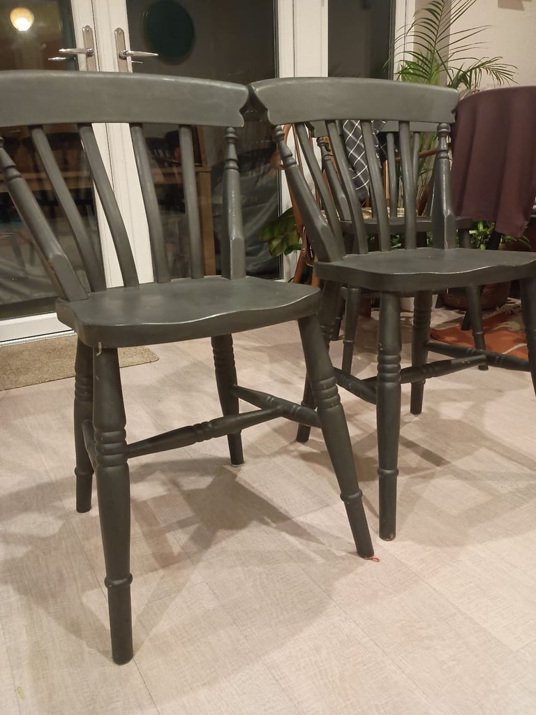 image for 6 Pine dining chairs 