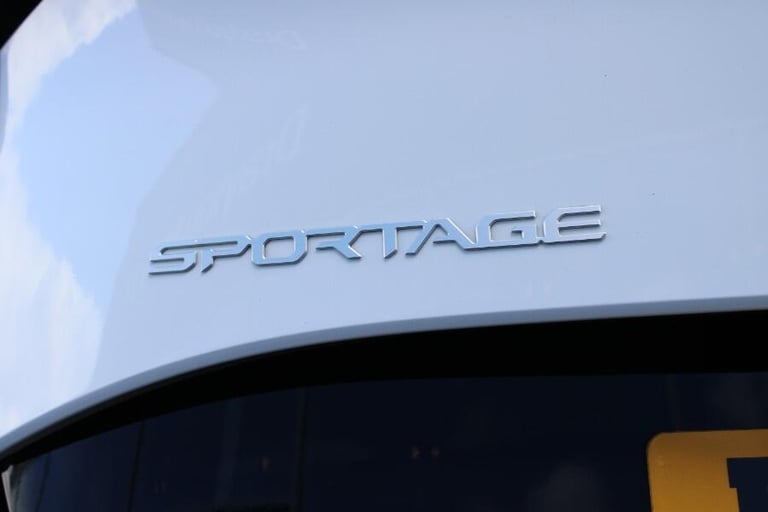 2024 Kia Sportage 1.6 T Gdi 13.8kwh Gt Line Suv 5dr Petrol Plug In Hybrid Auto Awd Euro 6 (s/ EST...