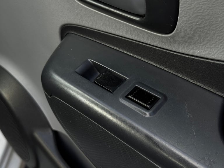 2011 Suzuki Alto 1.0 12V SZ3 Euro 5 5dr HATCHBACK Petrol Manual - Image 39