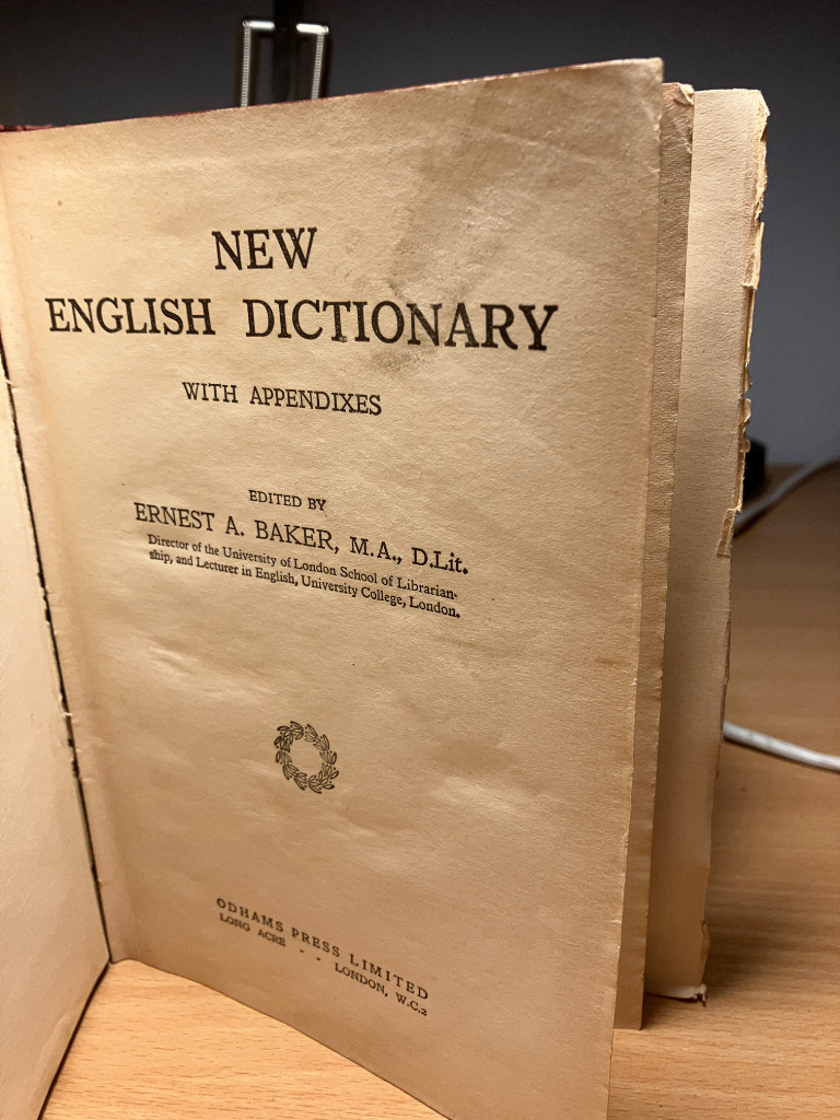 NEW ENGLISH DICTIONARY., Earnest Baker (1932)