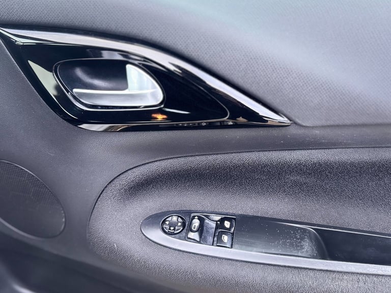 2017 DS Automobiles DS 3 1.2 PureTech 82 Chic 3dr HATCHBACK Petrol Manual