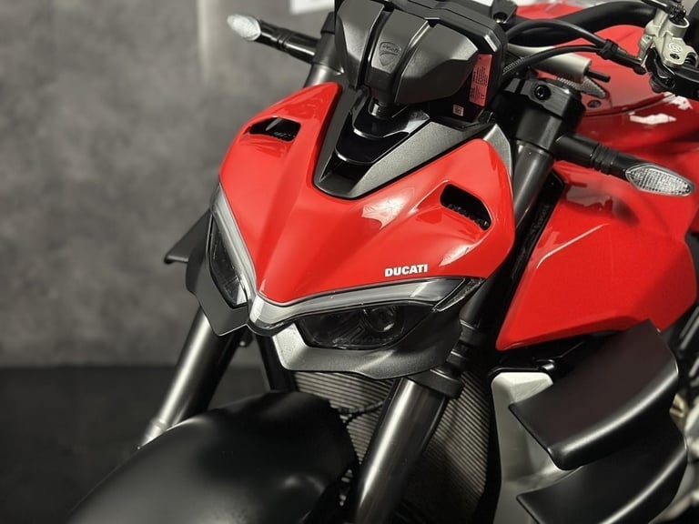 Ducati Streetfighter V4 2020